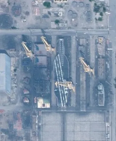 Mỹ choáng váng trước tàu sân bay bí ẩn của Iran