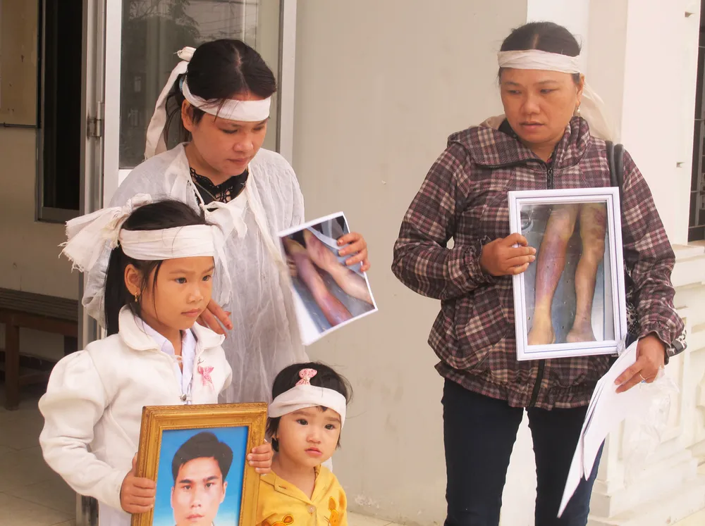 Ngày mai mở lại phiên tòa xử năm công an đánh chết người ảnh 1