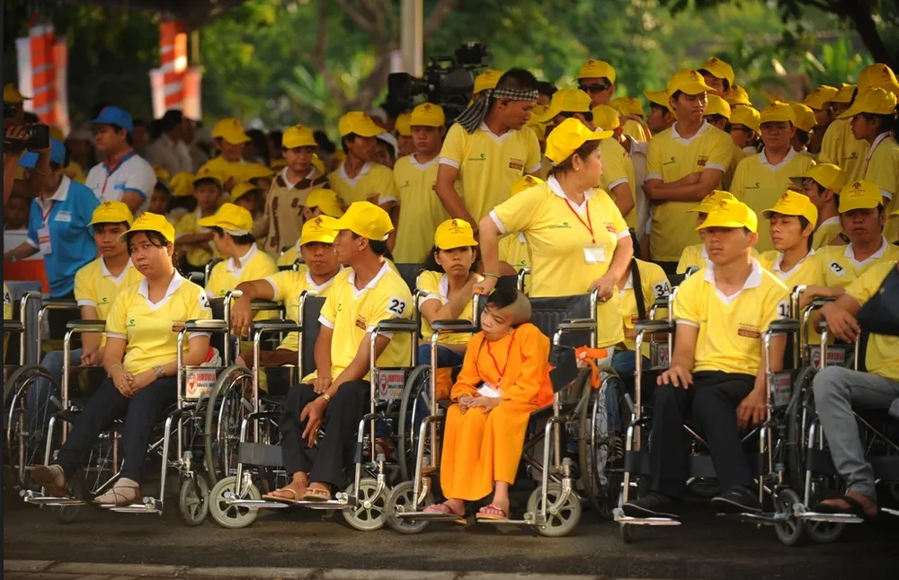 Thủ tướng Nguyễn Tấn Dũng "chung bước yêu thương" vì người khuyết tật ảnh 15