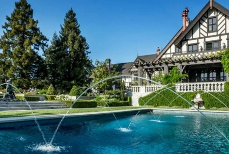 Quang cảnh nhìn từ ban công ngôi nhà