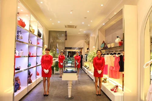 Những sao Việt gây 'choáng' với cơ ngơi kinh doanh tiền tỉ 5