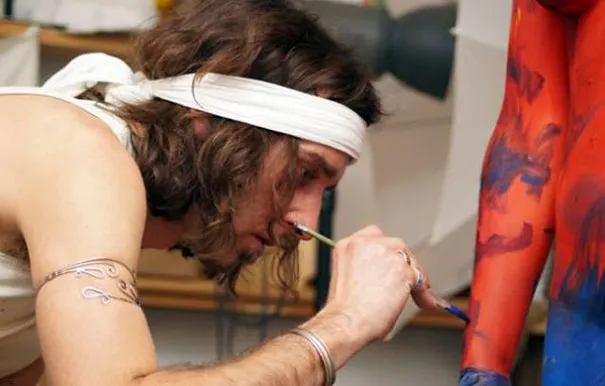 parrot-optical-illusion-body-art-johannes-stoetter-5 Độc đáo nghệ sĩ biến người thành vẹt ảnh 5