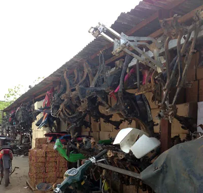 “Phù phép” xe phế liệu: “Chợ” xe không giấy