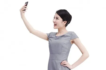 Điểm danh những cô nàng 'vạn người ghét' nơi công sở 7