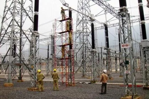 Việt Nam đang mua điện của Trung Quốc với giá cao cả ở thời điểm nguồn cung cấp trong nước dồi dào