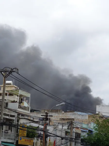 Cháy kho hàng trong doanh trại quân đội ảnh 1