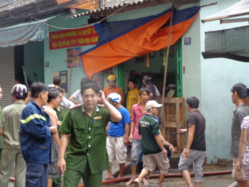 Cháy kho hàng trong doanh trại quân đội ảnh 7