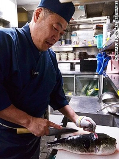 Độc đáo nghệ thuật ăn cá nóc của người Nhật ảnh 2