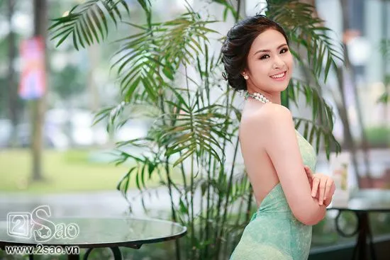 Ngọc Hân hở lưng trần táo bạo ảnh 2 Ngọc Hân hở lưng trần táo bạo ảnh 2