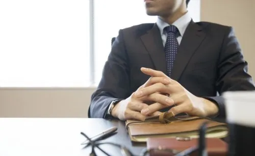 Suy nghĩ lại trước khi nóng giận với nhân viên ảnh 1