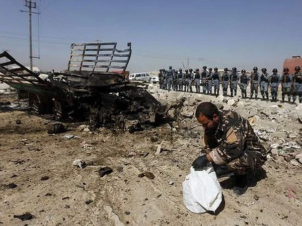 Đánh bom liều chết ở Afghanistan, gần 40 người thương vong ảnh 1 Đánh bom liều chết ở Afghanistan, gần 40 người thương vong ảnh 1