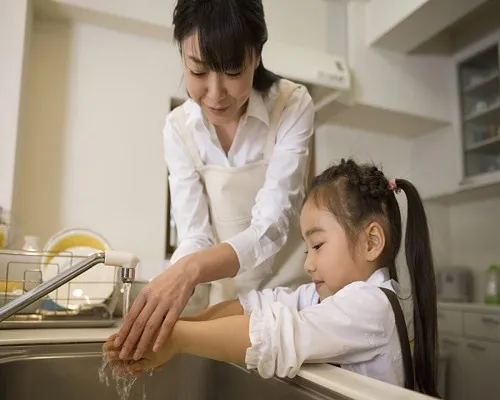 sai lầm, chị em sai lầm, chị em