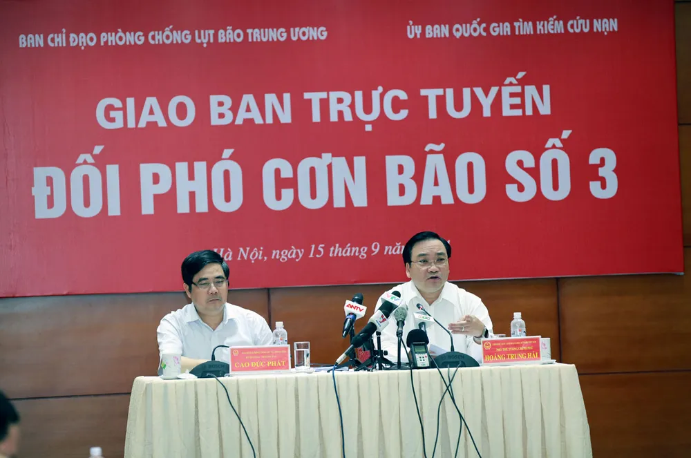 Bão số 3 rất mạnh và di chuyển khó lường ảnh 1