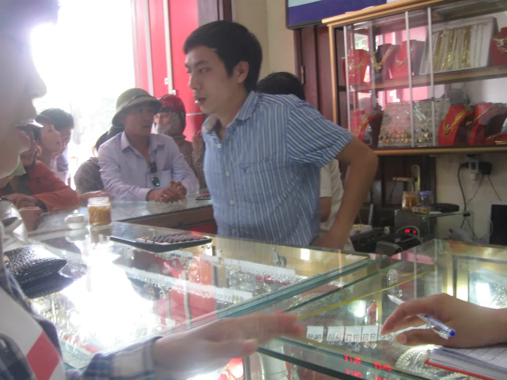 Hai nữ quái miền nam ra Hà Tĩnh hành nghề trộm vàng ảnh 1 Hai nữ quái miền nam ra Hà Tĩnh hành nghề trộm vàng ảnh 1