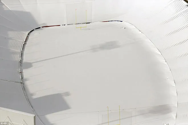 Nước Mỹ chìm trong băng giá tồi tệ nhất lịch sử ảnh 13