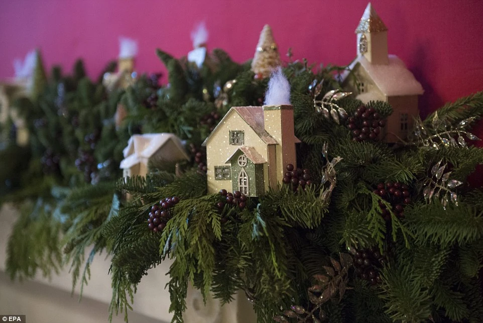 Nhà trắng trang trí noel như thế nào? ảnh 12 Nhà trắng trang trí noel như thế nào? ảnh 12