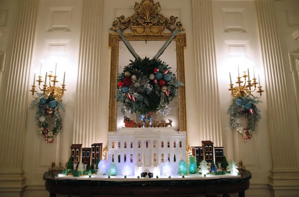 Nhà trắng trang trí noel như thế nào? ảnh 3