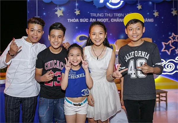 'Sao' nhí làm gì đêm trung thu? ảnh 5