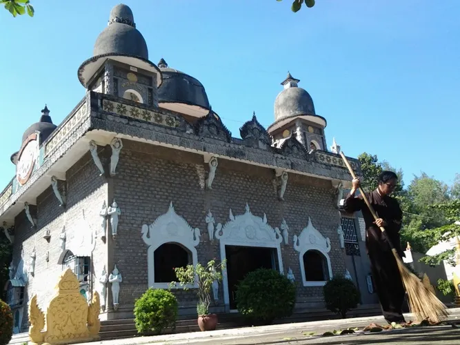 Độc đáo chùa Phật giáo Nam tông giữa lòng TP Biên Hòa ảnh 3