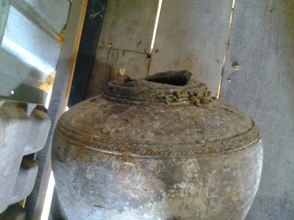 Vớt được nhiều đồ cổ dưới đáy sông Đồng Nai ảnh 6