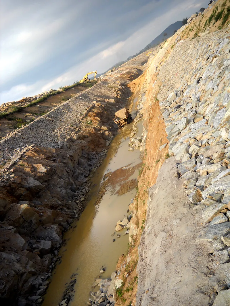 Hãy cứu dòng sông Ba ảnh 1