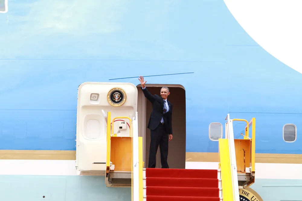 Chuyên cơ của Tổng thống Obama đã rời Việt Nam ảnh 14