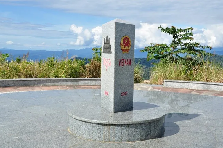 Tận mục những cột mốc biên giới đáng chinh phục nhất Việt Nam ảnh 5