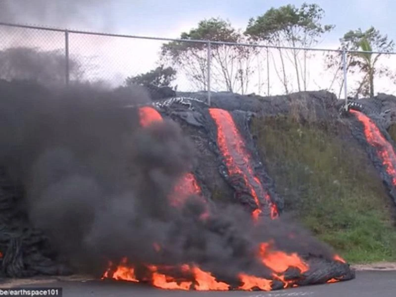 Chính quyền Hawaii phát 18.000 mặt nạ chống khói bụi cho dân ảnh 1