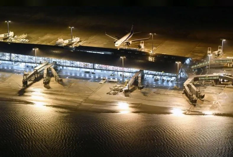 Tan hoang sau khi bão Jebi ập vào Nhật Bản ảnh 3 Tan hoang sau khi bão Jebi ập vào Nhật Bản ảnh 3