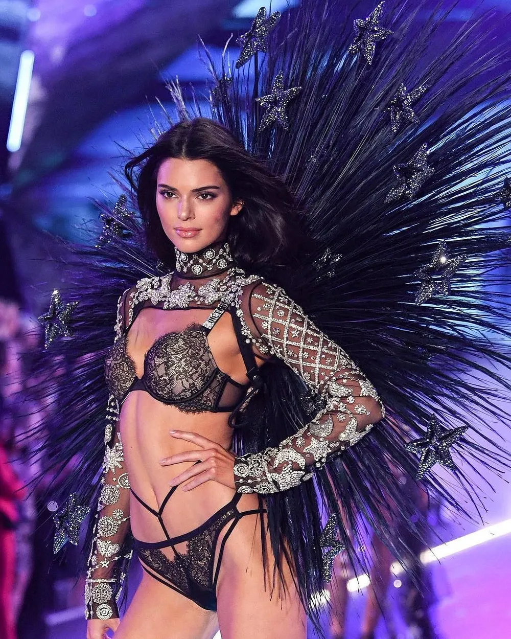 Những thiên thần nóng bỏng trong Victoria’s Secret Show 2018 ảnh 11