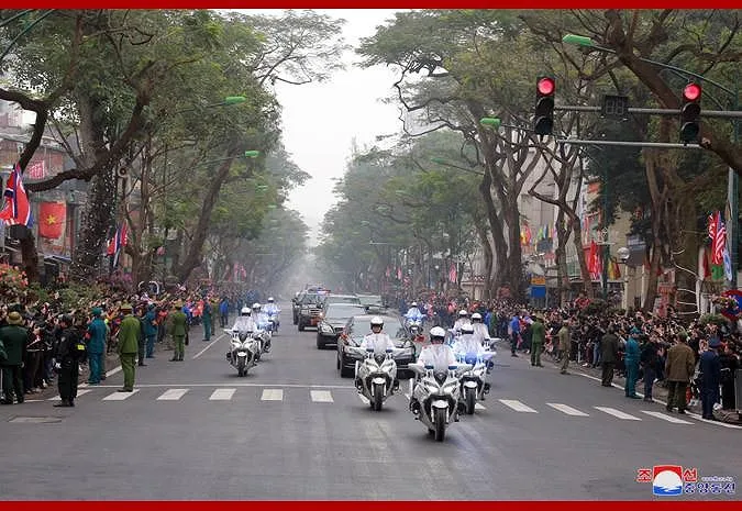 Triều Tiên công bố hình ảnh ông Kim tại Việt Nam ảnh 7 Triều Tiên công bố hình ảnh ông Kim tại Việt Nam ảnh 7