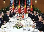 Bữa trưa đầu tiên của ông Trump tại Việt Nam có gì?
