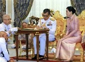 Kết hôn 3 tháng, vua Thái Lan lại có thêm 'vợ lẽ' ảnh 4 Những điều chưa biết về tân hoàng hậu Thái Lan