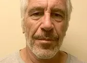 Tỉ phú ấu dâm Jeffrey Epstein tự sát trong tù 