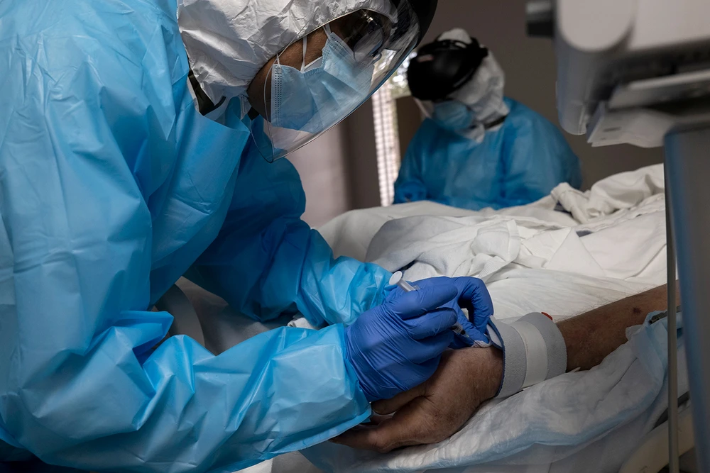 Khả năng 3 tuần tới Mỹ mất thêm 20.000 người vì COVID-19 ảnh 1