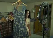 Phiên bản xác sống của Angelina Jolie lãnh án tù 10 năm ảnh 3 Hóa trang xác sống livestream bán hàng người chết
