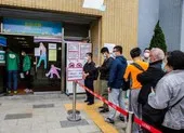 VaccineCOVID-19: Hàn Quốc vừa cho tiêm 5 ngày, đã 2 người chết ảnh 2 Hong Kong điều tra vụ người chết sau khi tiêm vaccine COVID-19