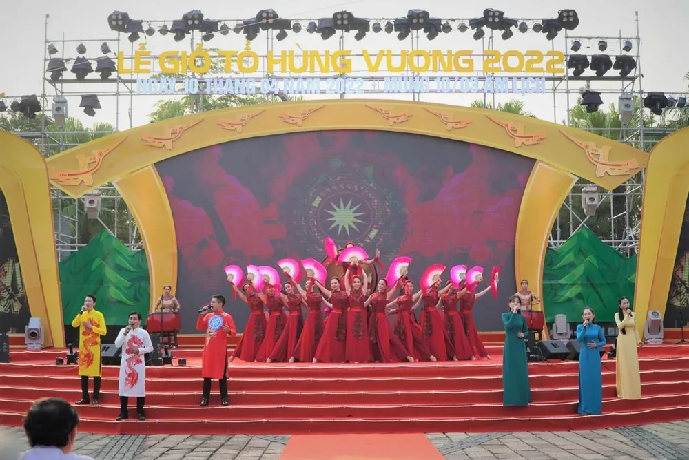 Khai mạc chương trình Lễ giỗ Tổ Hùng Vương năm 2022. Khai mạc chương trình Lễ giỗ Tổ Hùng Vương năm 2022.