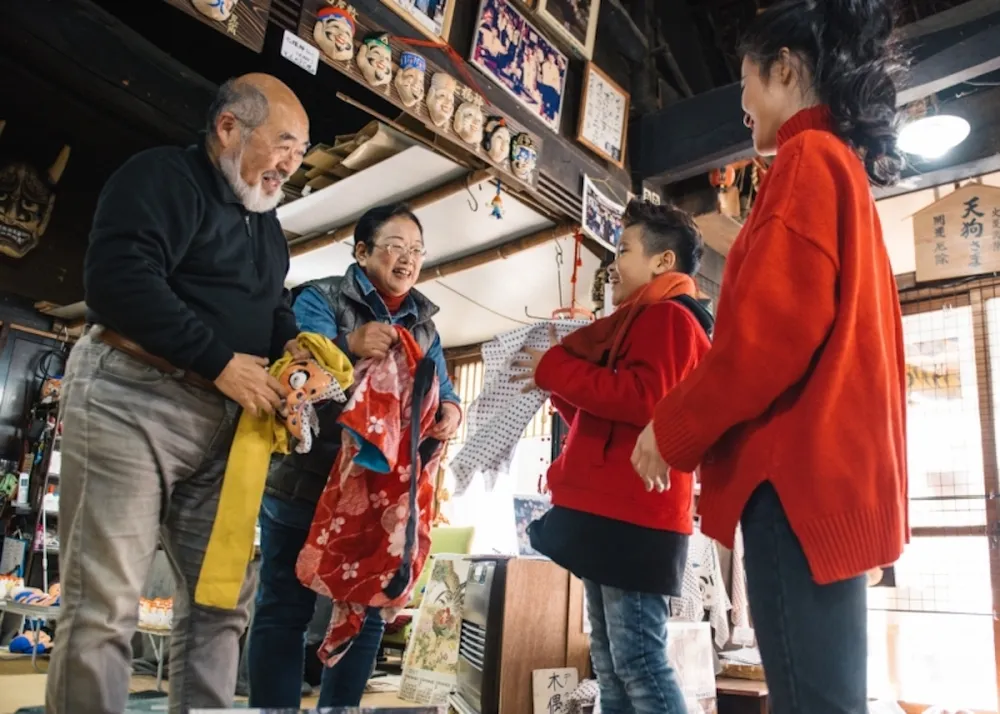 Đông Nhi dẫn học trò sang Nhật quay hình cho MV mới ảnh 3