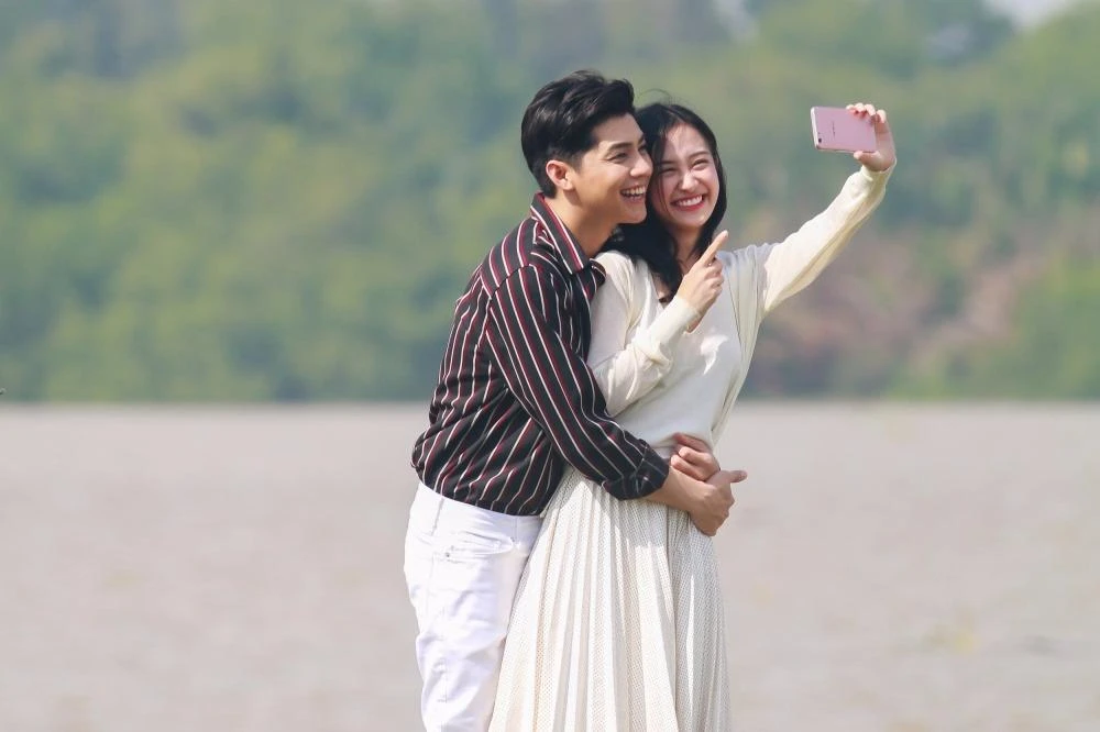 Noo Phước Thịnh trong MV Chạm khẽ tim anh một chút thôi