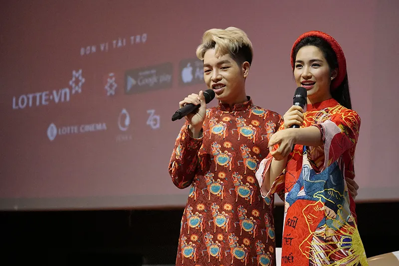 Đây cũng là MV mà Đức Phúc vui vẻ, tươi tắn nhất trong các sản phẩm âm nhạc của anh