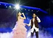 Hồ Ngọc Hà đi chân đất sánh đôi song ca cùng Hà Anh Tuấn