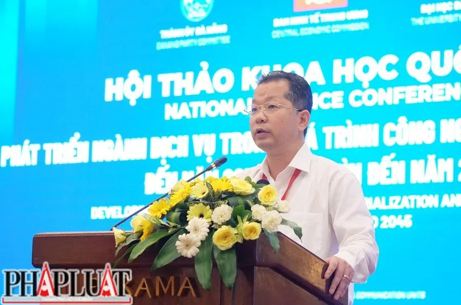 Bí thư Thành ủy Đà Nẵng Nguyễn Văn Quảng phát biểu tại hội thảo. Ảnh: TẤN VIỆT