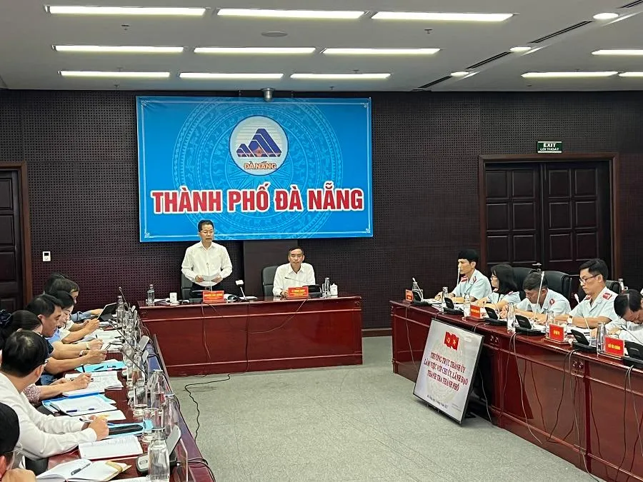 Bí thư Thành ủy Đà Nẵng Nguyễn Văn Quảng làm việc với Thanh tra TP. Ảnh: TẤN VIỆT Bí thư Thành ủy Đà Nẵng Nguyễn Văn Quảng làm việc với Thanh tra TP. Ảnh: TẤN VIỆT