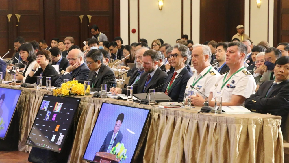 Hội thảo có sự góp mặt của hơn 220 đại biểu tham dự trực tiếp và hơn 250 đại biểu dự trực tuyến. Ảnh: TẤN VIỆT