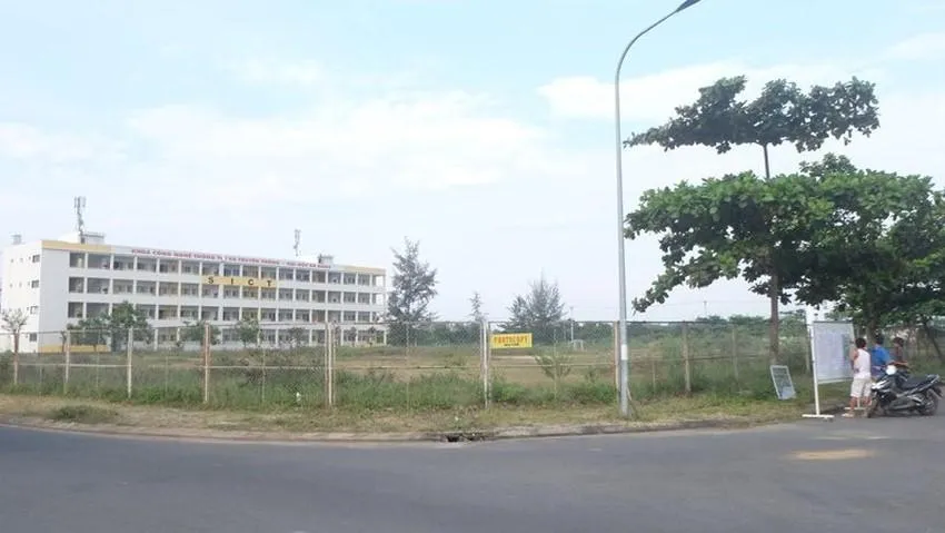 Dự án Làng đại học Đà Nẵng treo 25 năm. Ảnh: TẤN VIỆT