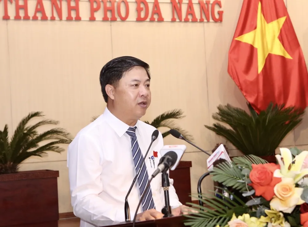 Chủ tịch HĐND TP Đà Nẵng Lương Nguyễn Minh Triết phát biểu tại kỳ họp. Ảnh: TẤN VIỆT
