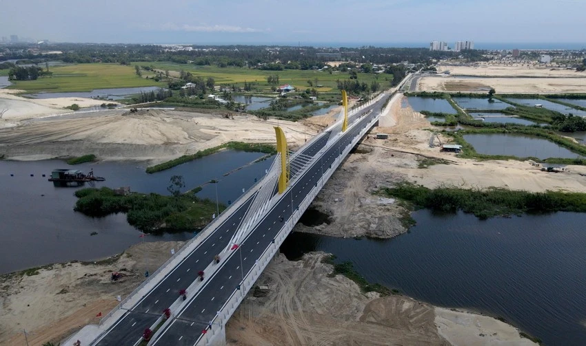 Sông Cổ Cò chảy qua địa phận tỉnh Quảng Nam. Ảnh: THANH NHẬT