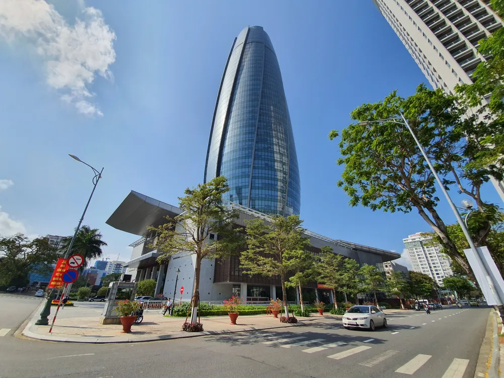 Đà Nẵng hỗ trợ 50% học phí đào tạo văn bằng đại học thứ hai ngành luật cho CBCCVC. Ảnh: TẤN VIỆT cán bộ pháp chế đà nẵng