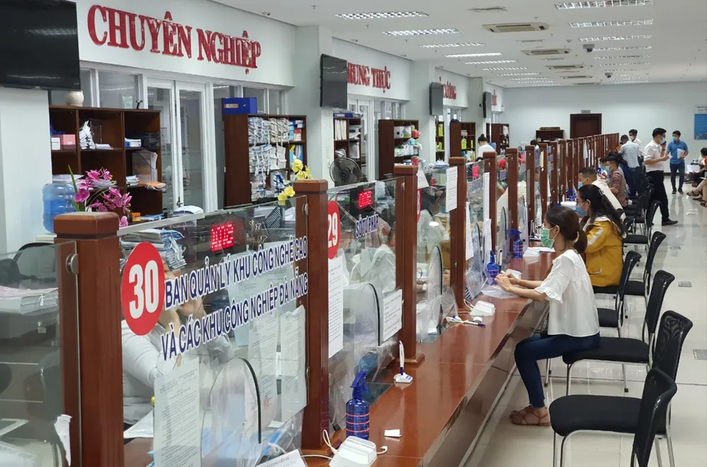 Số lượng CBCCVC tại Đà Nẵng có trình độ đào tạo chuyên môn ngành luật đang công tác chỉ chiếm khoảng 4%. Ảnh: TẤN VIỆT cán bộ pháp chế đà nẵng